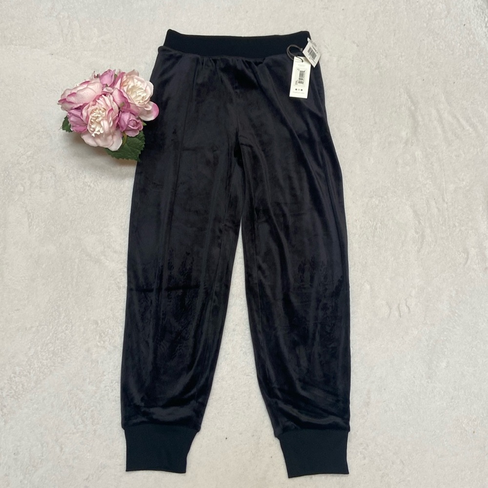 THREE DOTS NWT Size M Velour Look Black Joggers